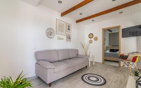 The Holiday House 4